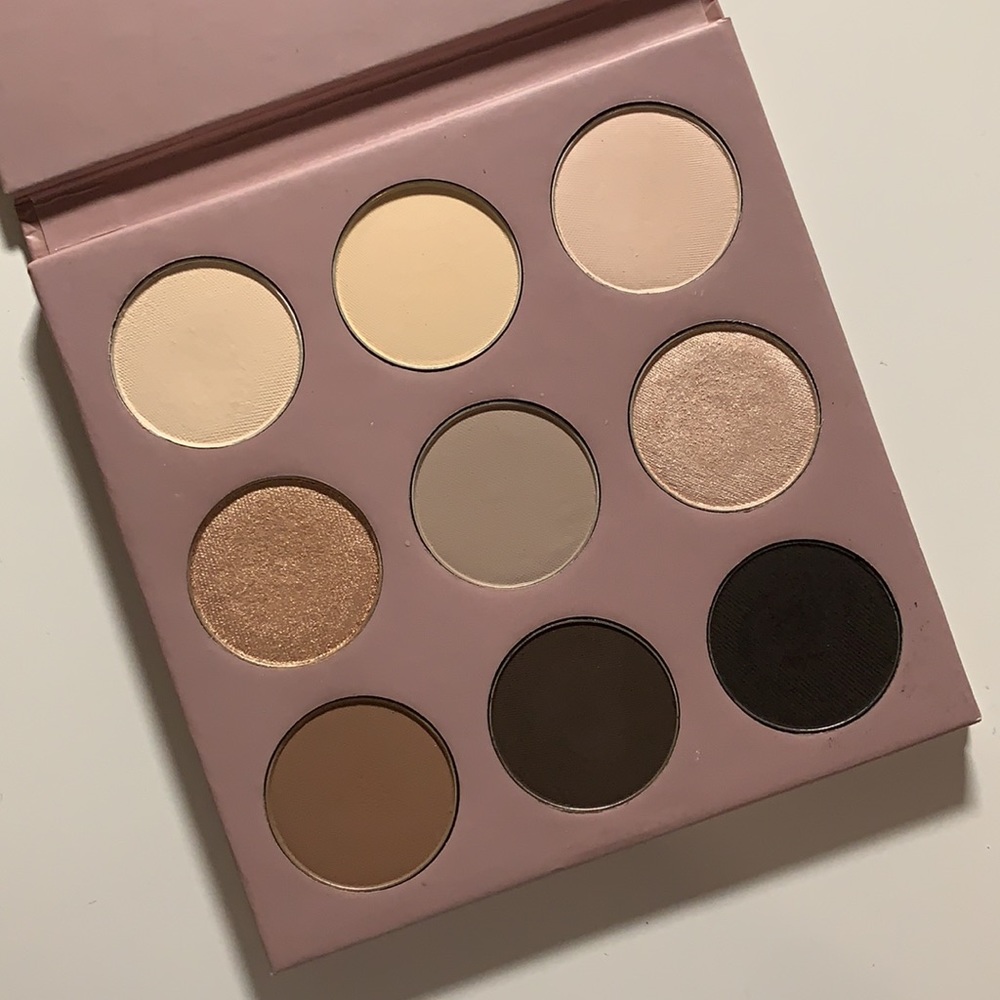 Cargo cosmetics x Boxycharm nude beach palette